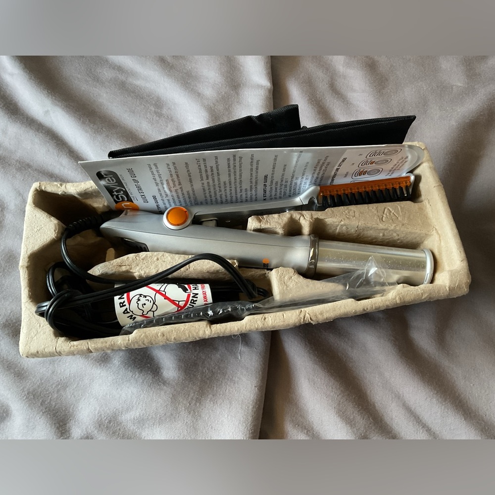 InStyler rotating hot iron - new!